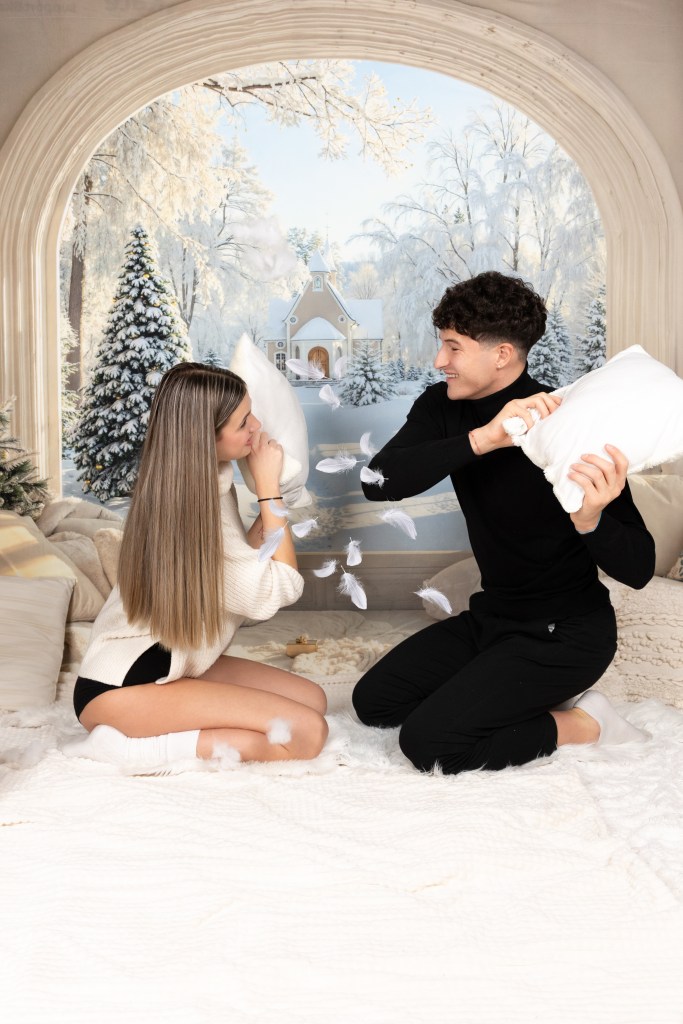 božično fotografiranje, družinsko fotografiranje, fotograf, fotografiranje, fotograf Ljubljana, fotograf okolica Ljubljane, fotograf Vrhnika, foto studio, fotostudio, božično fotografiranje 2024